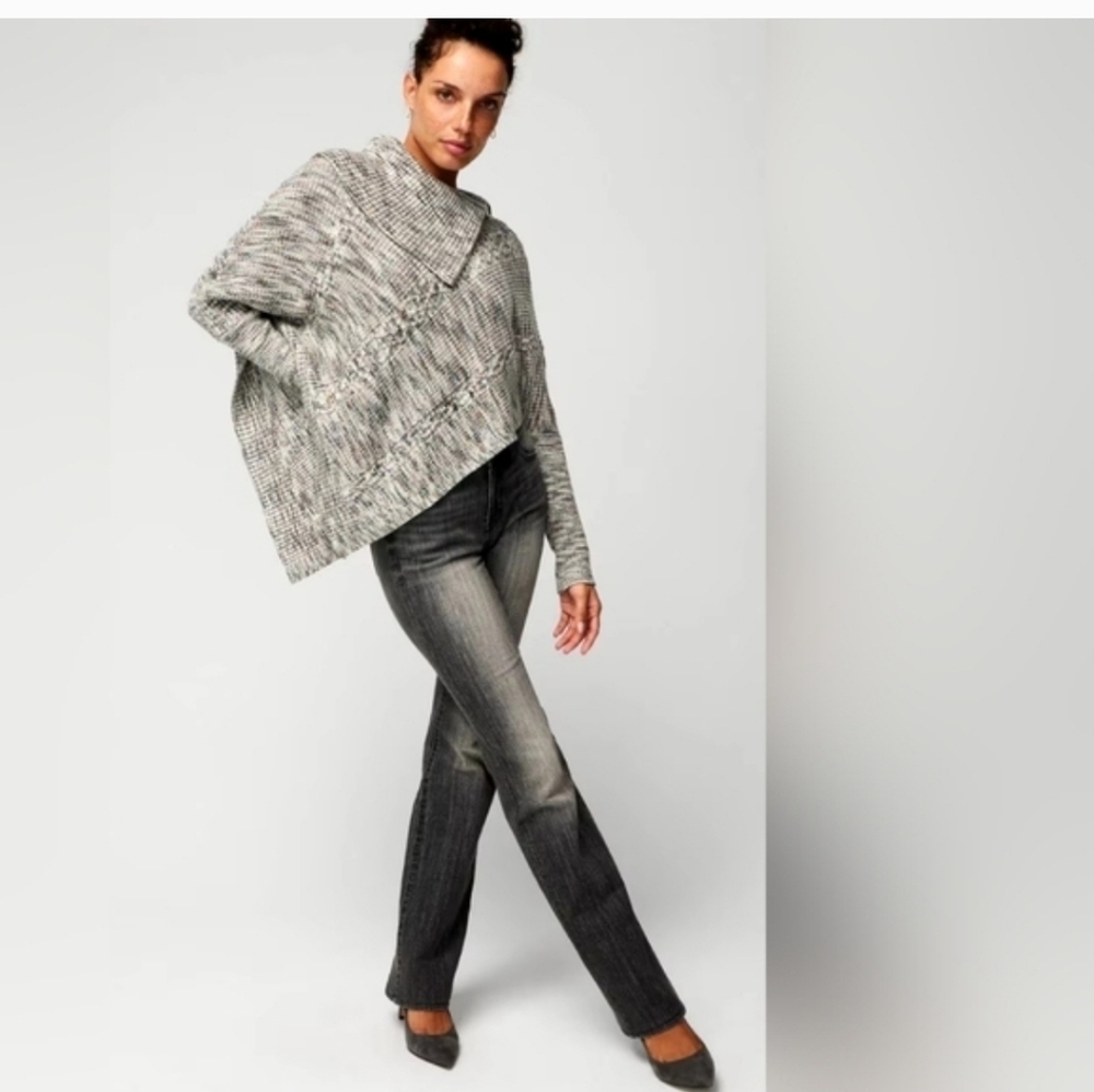 NWT WHBM Neck Marled Poncho